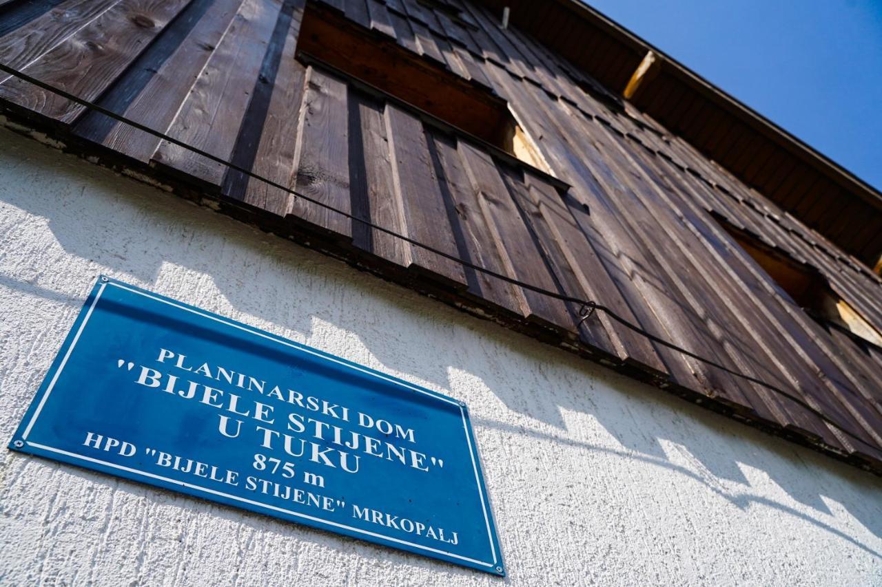 Planinarski Dom "Bijele Stijene" Mountain Lodge Tuk Vojni Экстерьер фото
